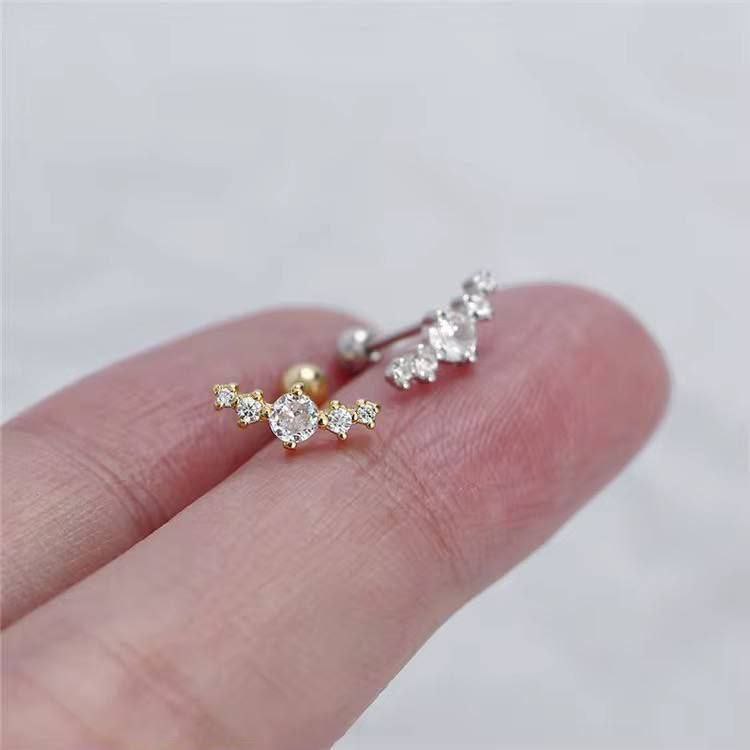 Elegant Sparkling Stone Stud Earrings – Silver & Gold