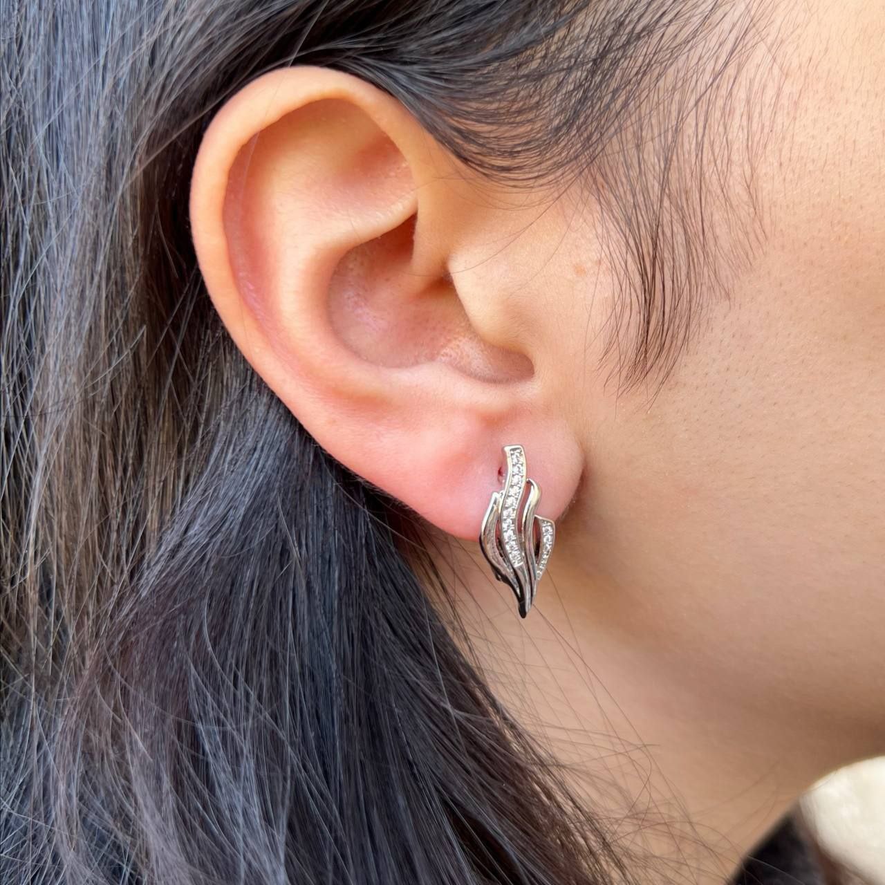 Product Name
Gold-Plated Chinese Stud Earrings – Pair