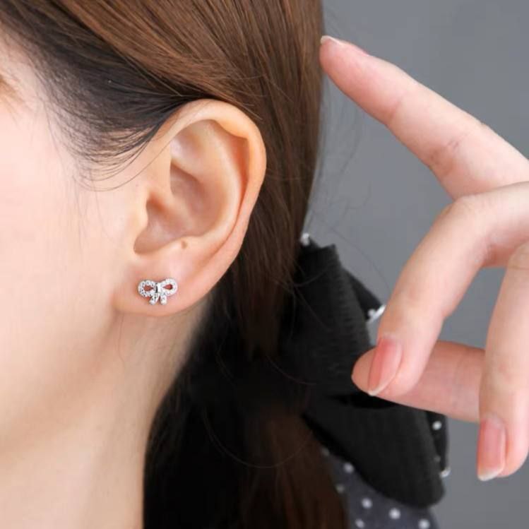 Product Name
316 Stainless Steel Ball Back Bar Piercing with Zircon Stones – Single Piece