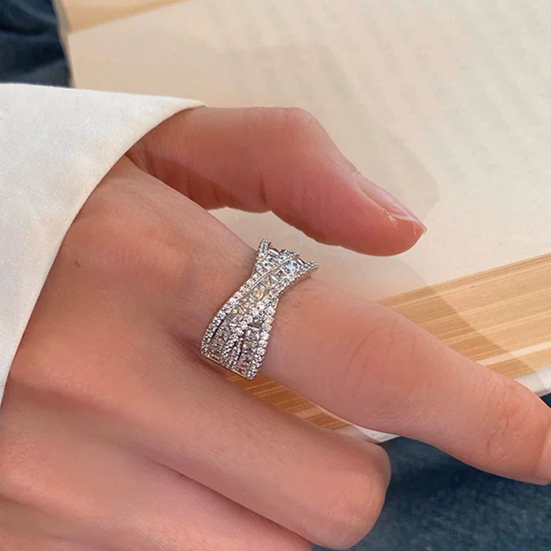 Product Name:
Gold-Plated Ring with Zircon Stones – Free Size