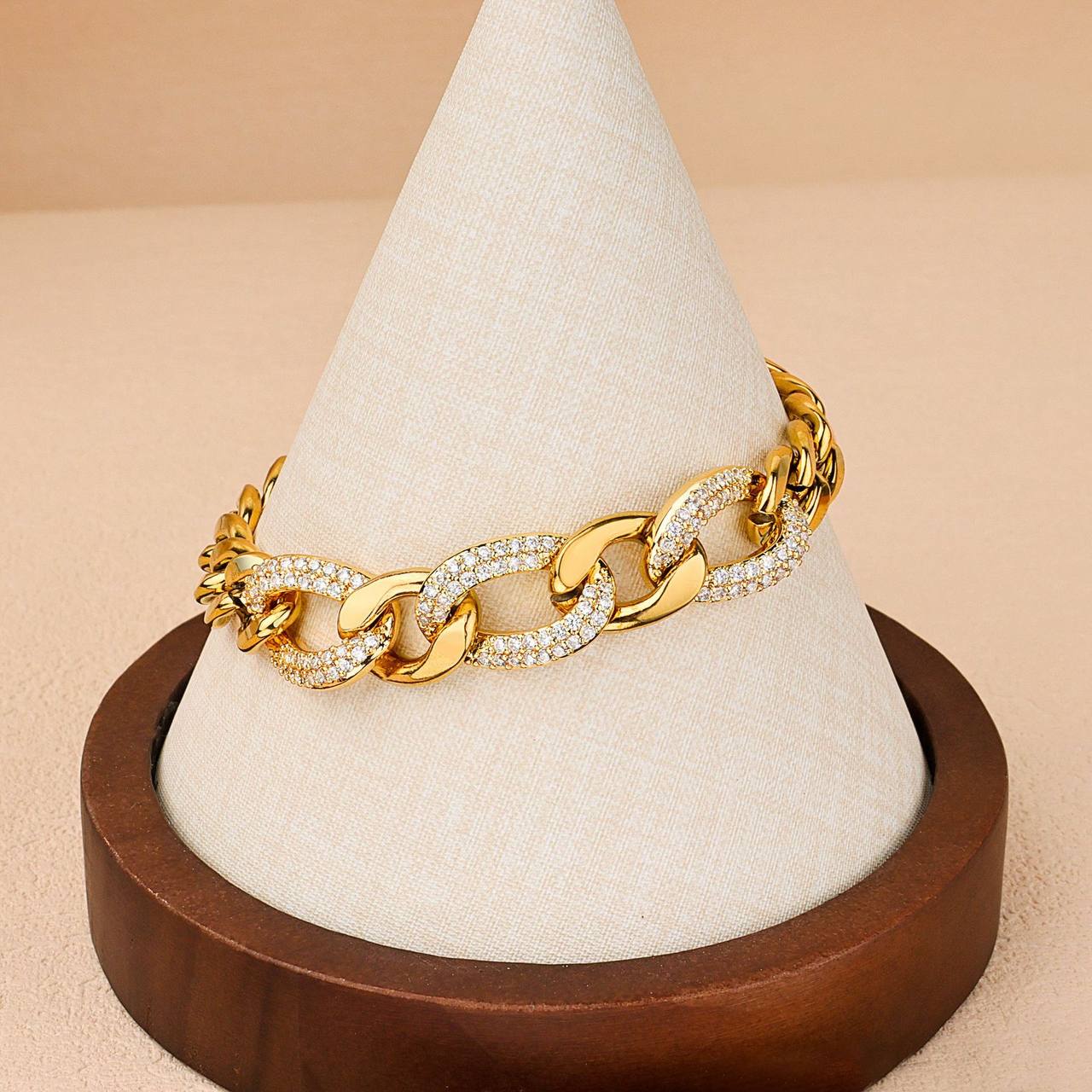 Product Title:
Pure 316 Stainless Steel Bracelet with Zircon Stones – Single Piece