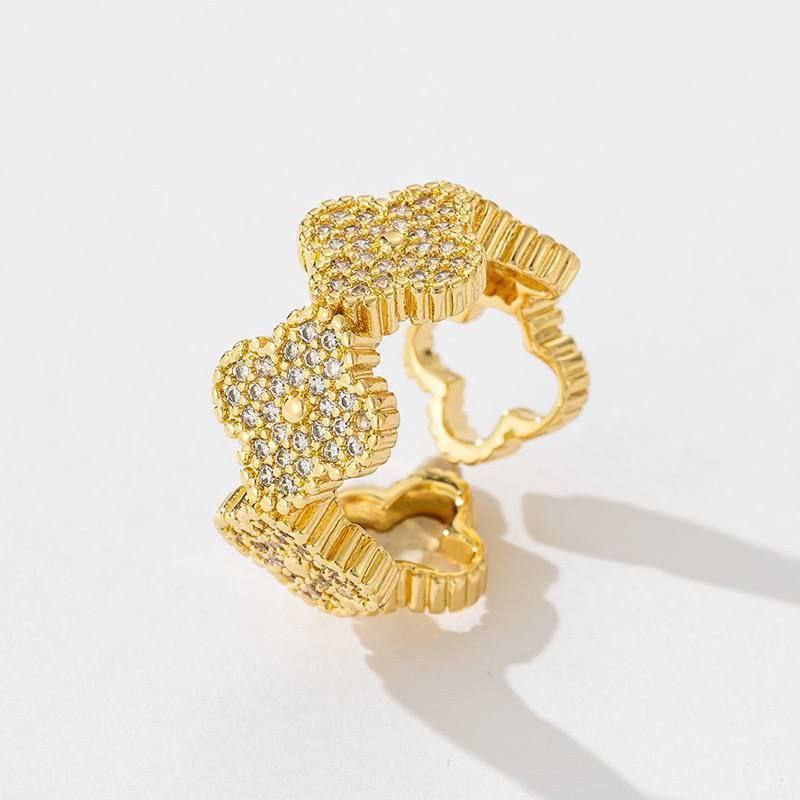 Product Name:
Premium Gold Plated Zircon Ring – Adjustable Free Size
