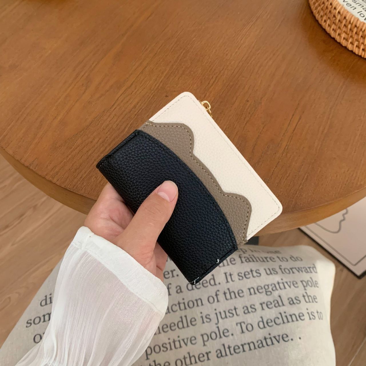 Product Name:
Slim Wallet & Card Holder