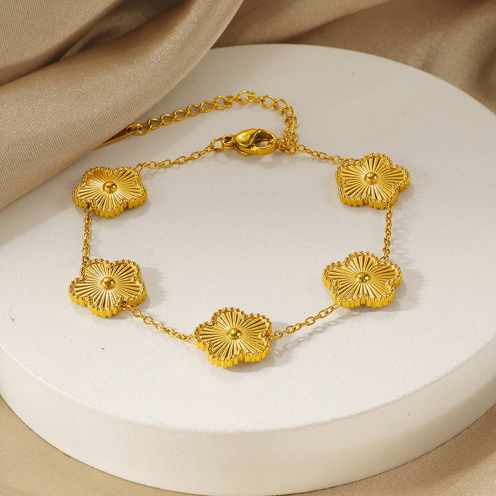 Product Name:
Five-Petal Flower Bracelet – Pure 316L Stainless Steel