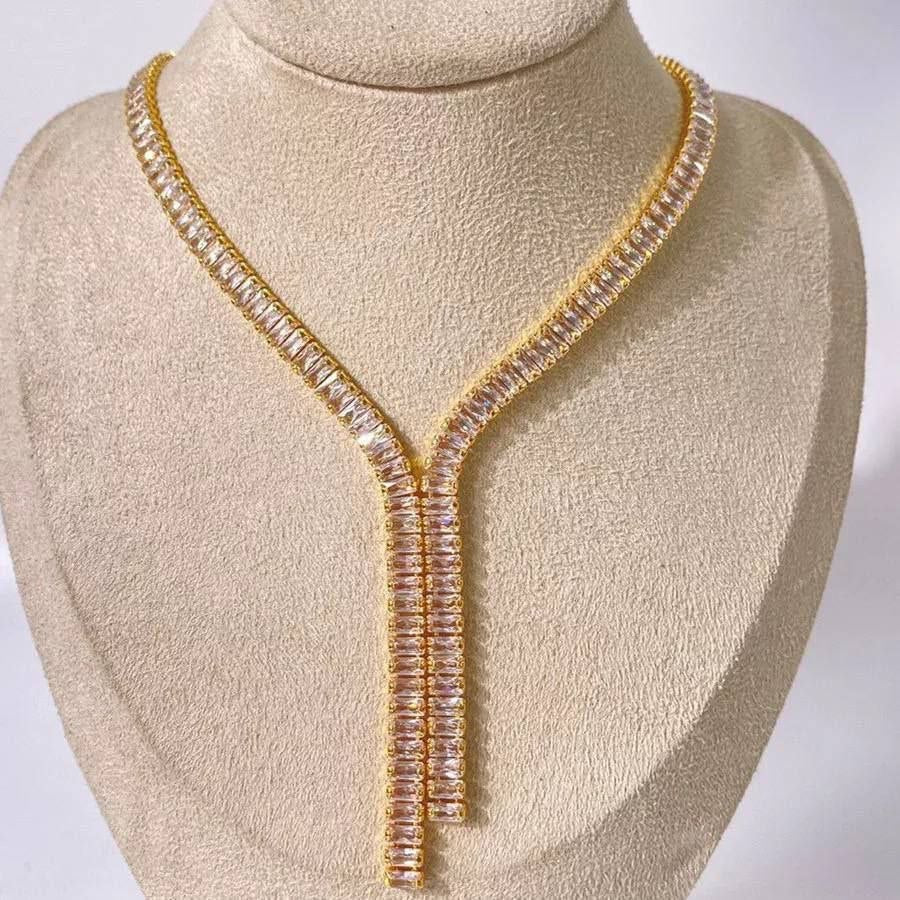 Product Name

Baguette Gold-Plated Necklace with Zircon Stones
