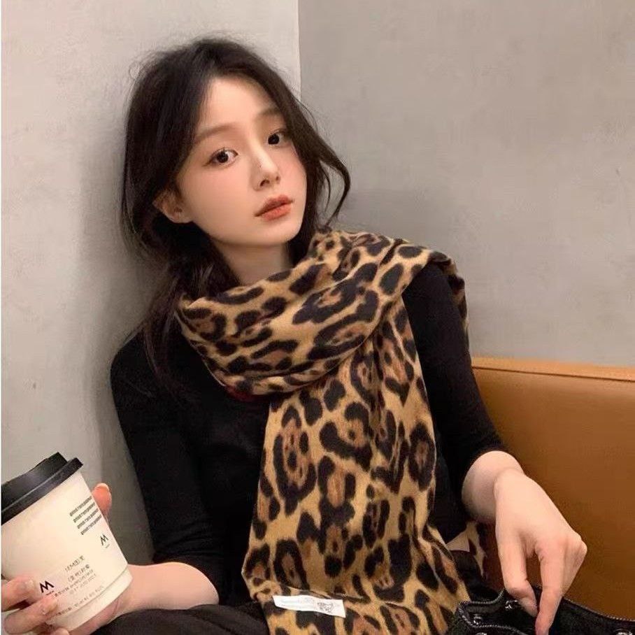 Product Name :
Premium Imported Women's Winter Scarf