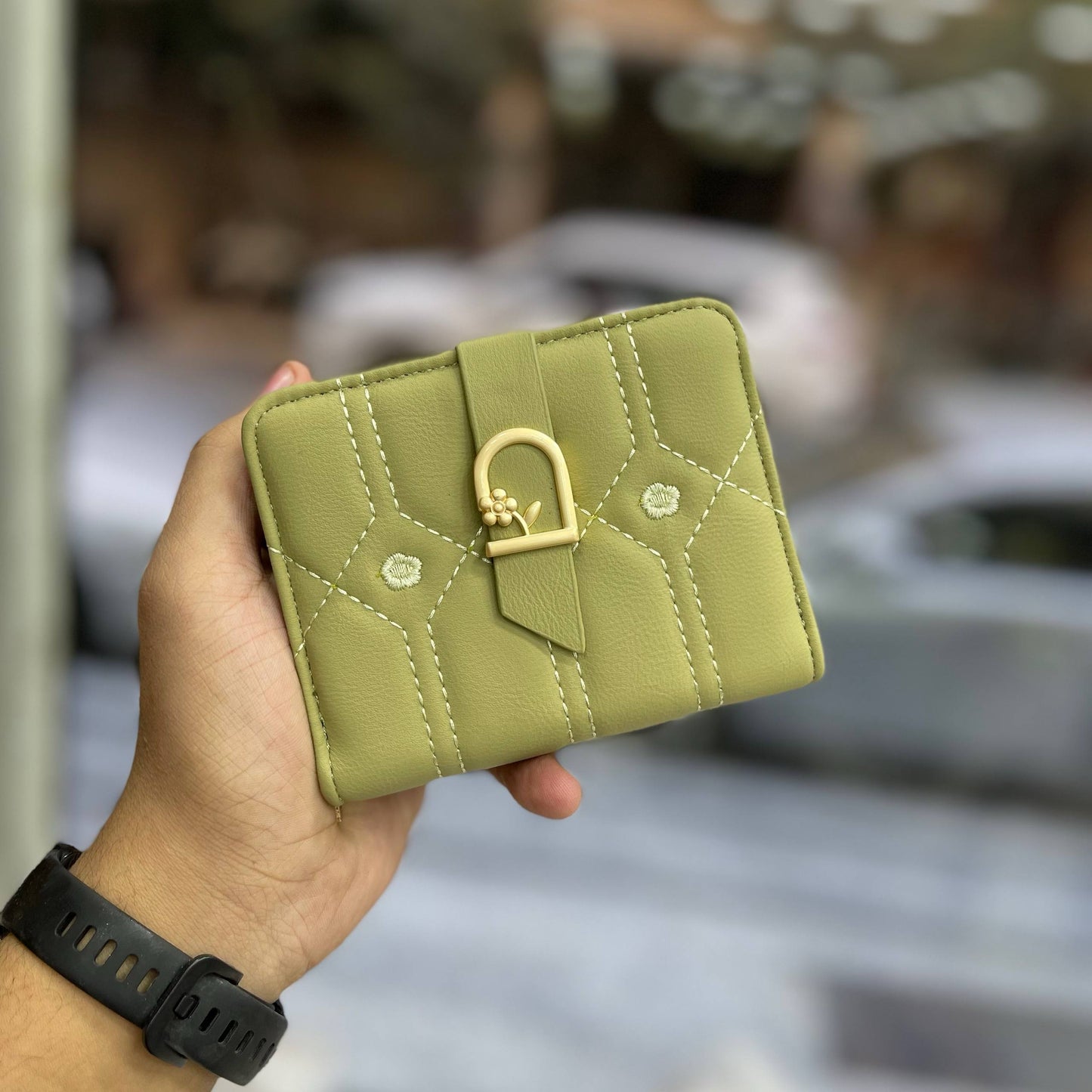 Product Name:

Elegant Quilted Leather Wallet with Gold Buckle