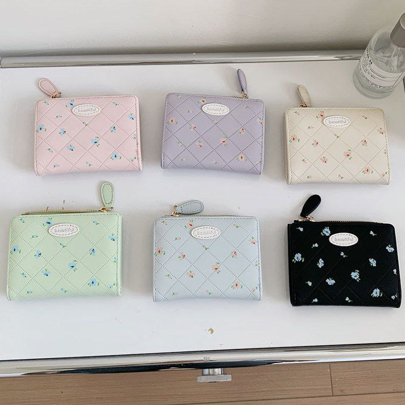 Product Name:
Slim Wallet with Chain