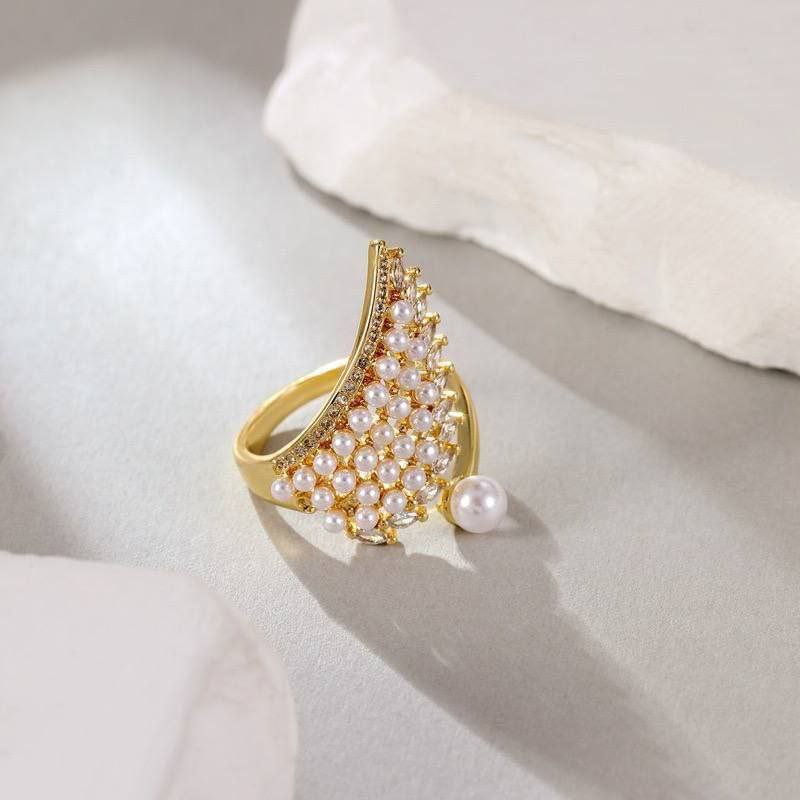 Product Name:
Premium Gold Plated Zircon Ring – Adjustable Free Size