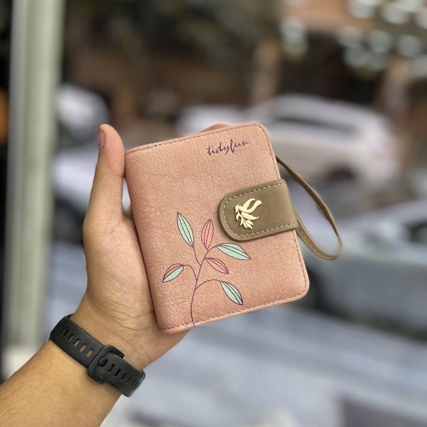 ✨ Product Title:
Tidyfun Floral Leaf Design Wallet – Soft PU Leather, Compact & Stylish for Everyday Use