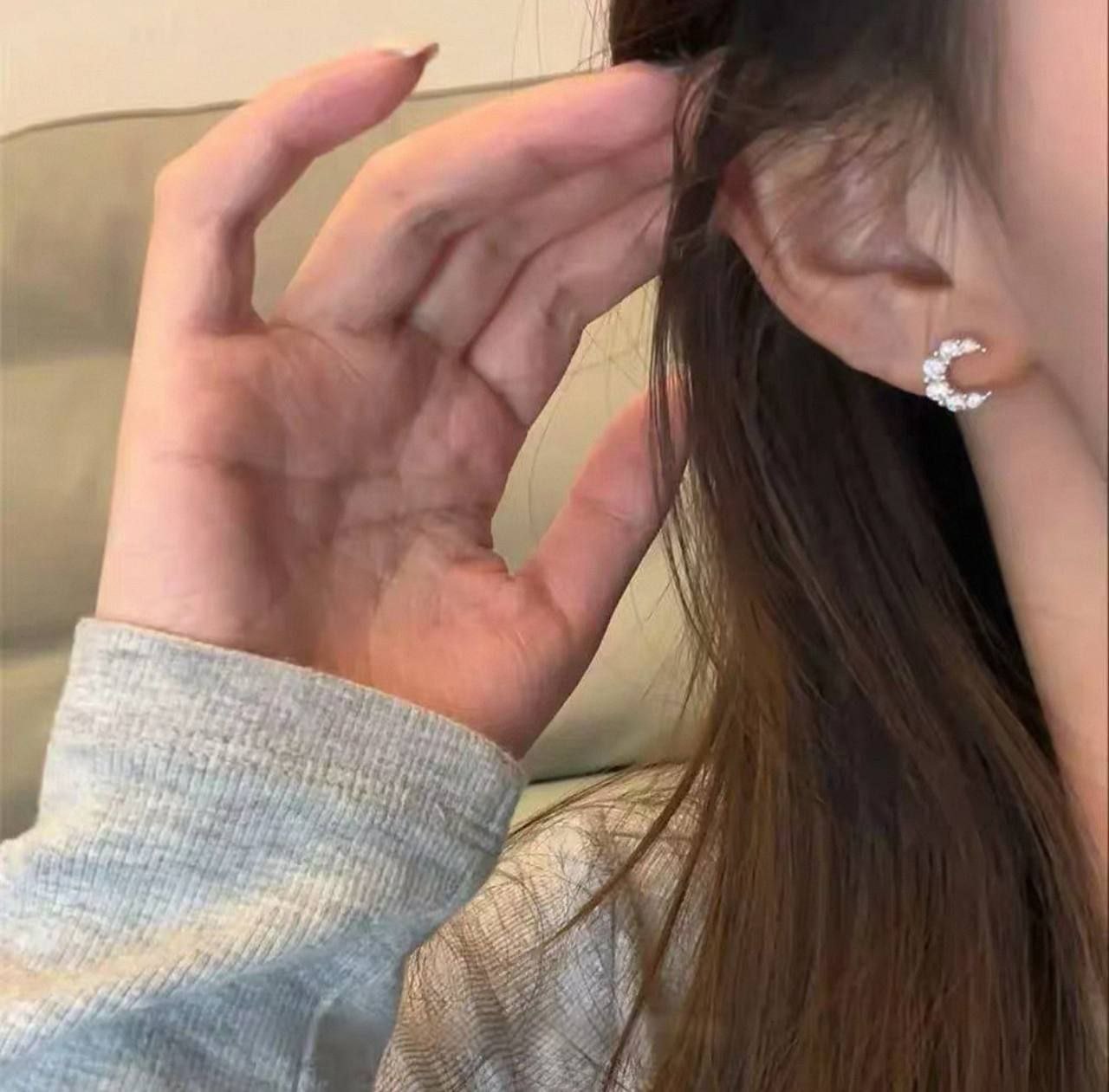 Product Name

316 Stainless Steel Ball Back Bar Piercing with Zircon Stones – Single Piece