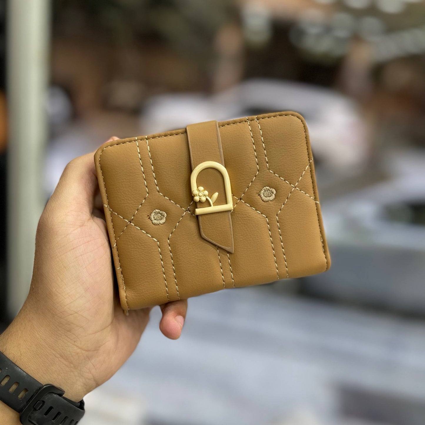 Product Name:

Elegant Quilted Leather Wallet with Gold Buckle