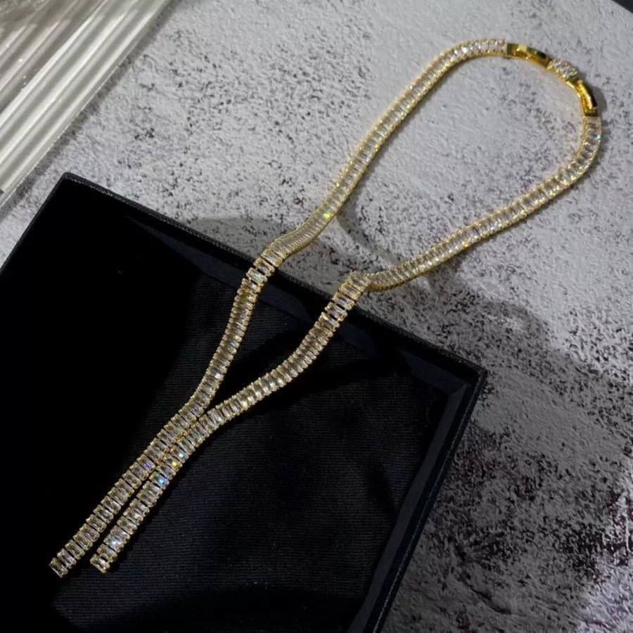 Product Name

Baguette Gold-Plated Necklace with Zircon Stones