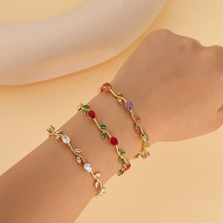 Product Name:
Tulip Trend Bracelet – Chinese Gold Plated with Zircon Stones