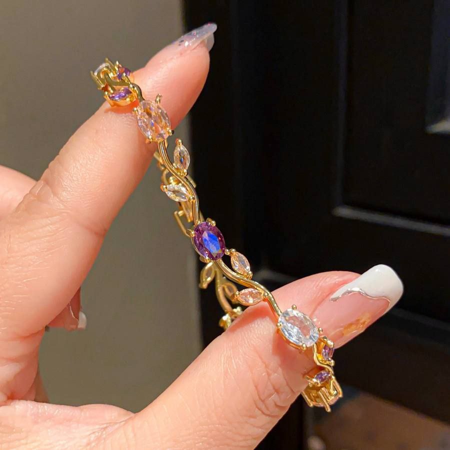 Product Name:
Tulip Trend Bracelet – Chinese Gold Plated with Zircon Stones