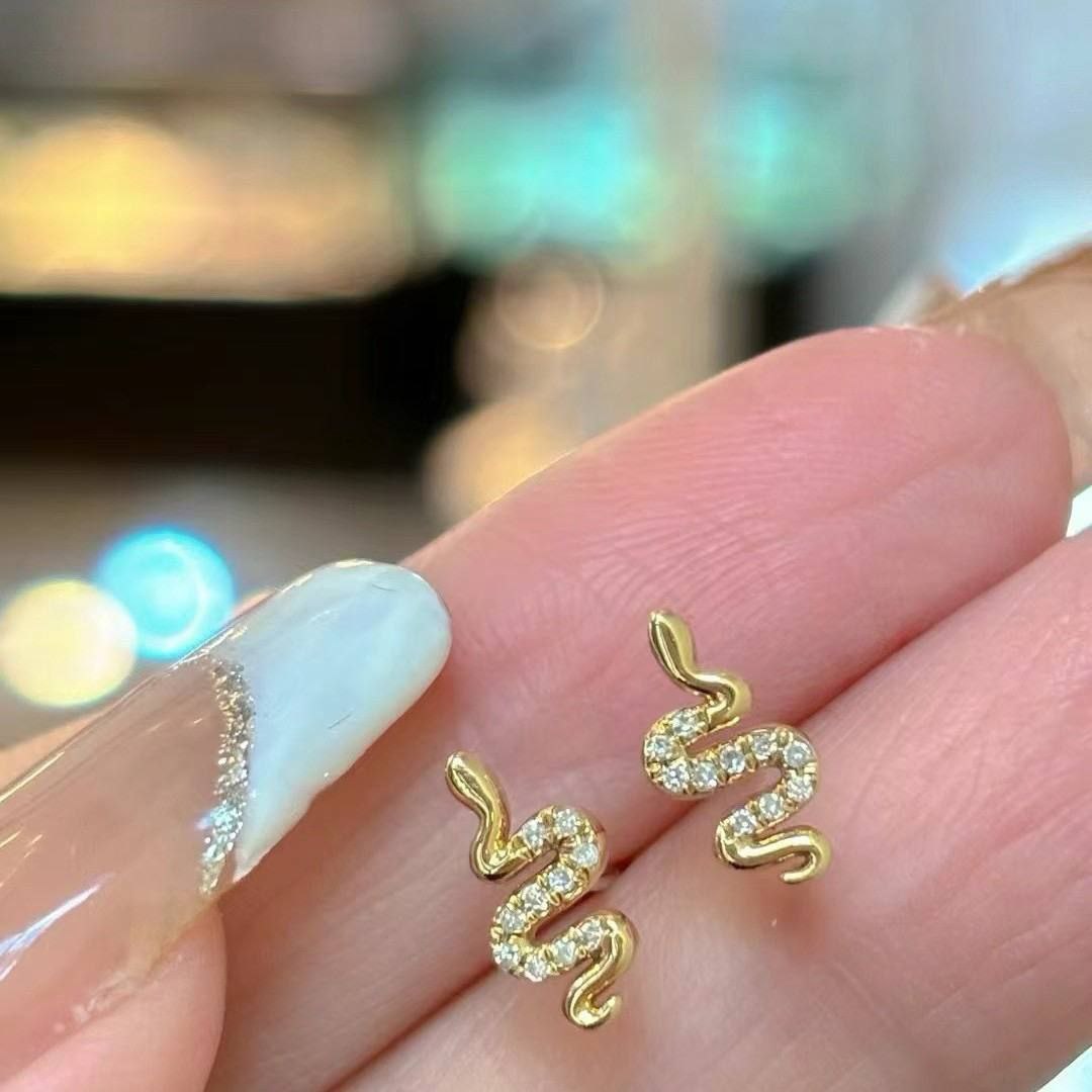 Sparkling Snake Stud Earring