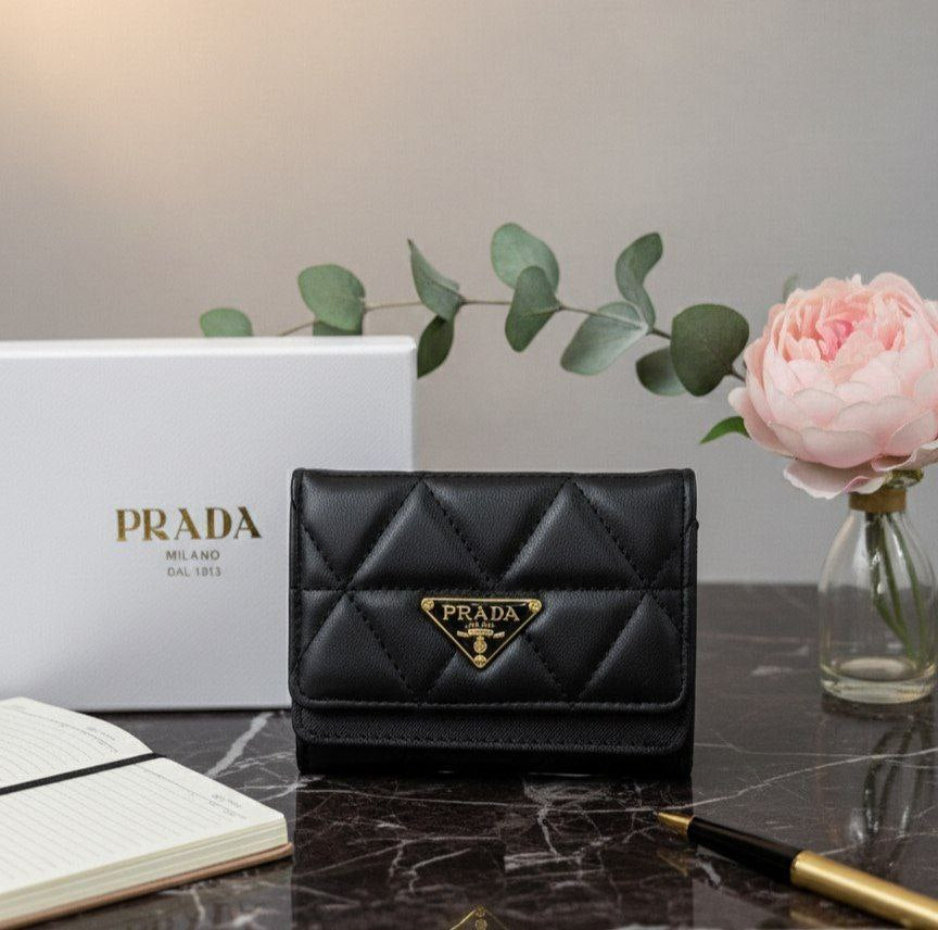 Product Name:
Imported PRADA Wallet with Gift Box