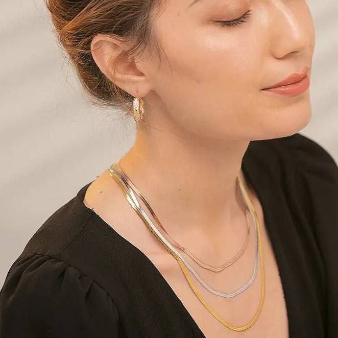 ✨ Elegant Layered Necklace – A Perfect Blend of Gold and Silver