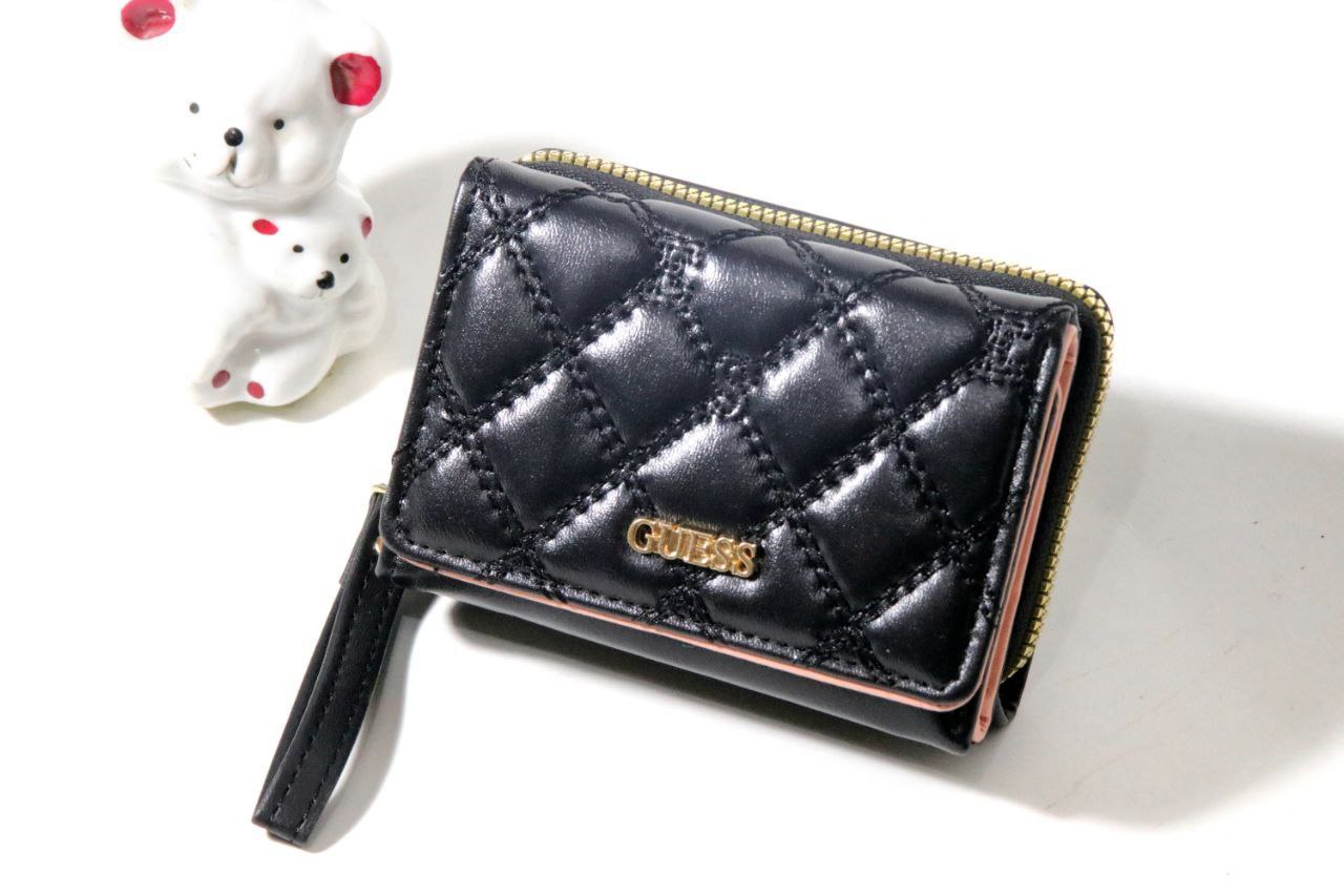 Elegant Quilted Women’s Wallet – Luxury Multi-Color Design