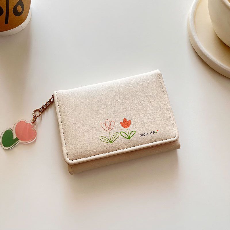 Product Name: Small Leather Wallet with Flower Design