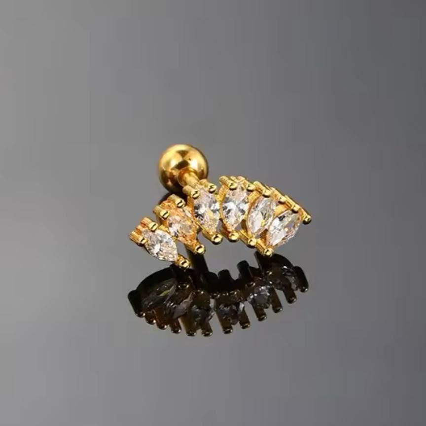 Elegant Half-Arc Sparkling Stud Earrings – A Touch of Luxury for Every Look