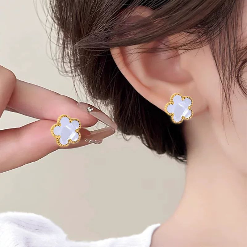 Product Name

316 Pure Stainless Steel Five-Petal Flower Earrings
