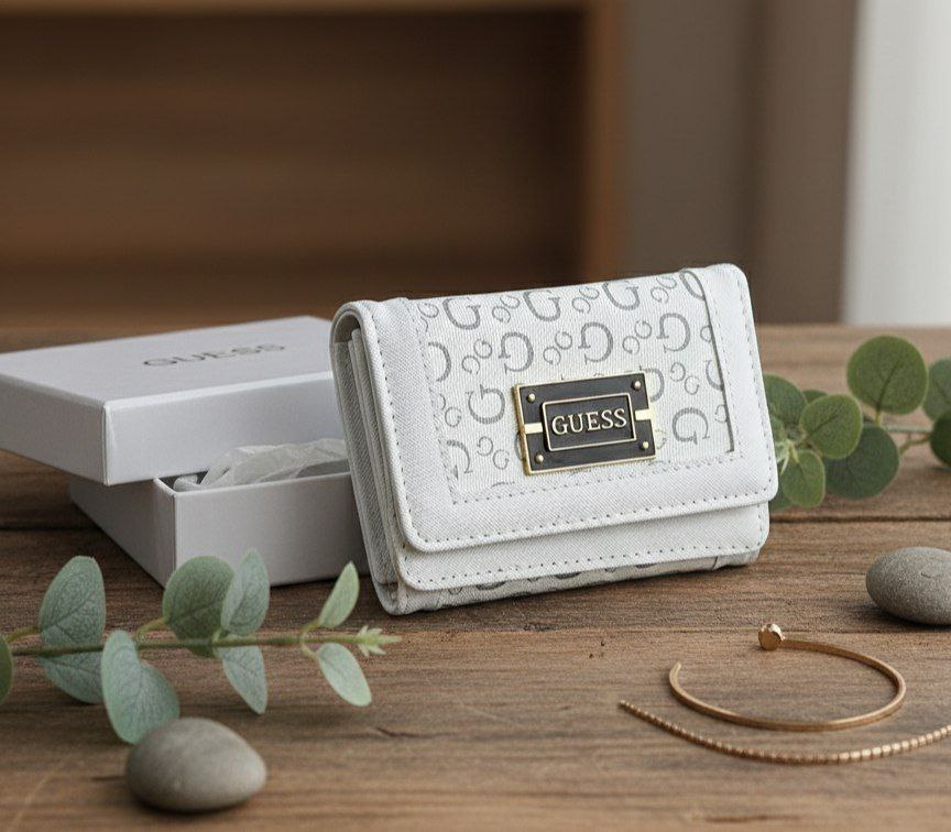 Product Name:
Imported GUESS Wallet with Gift Box