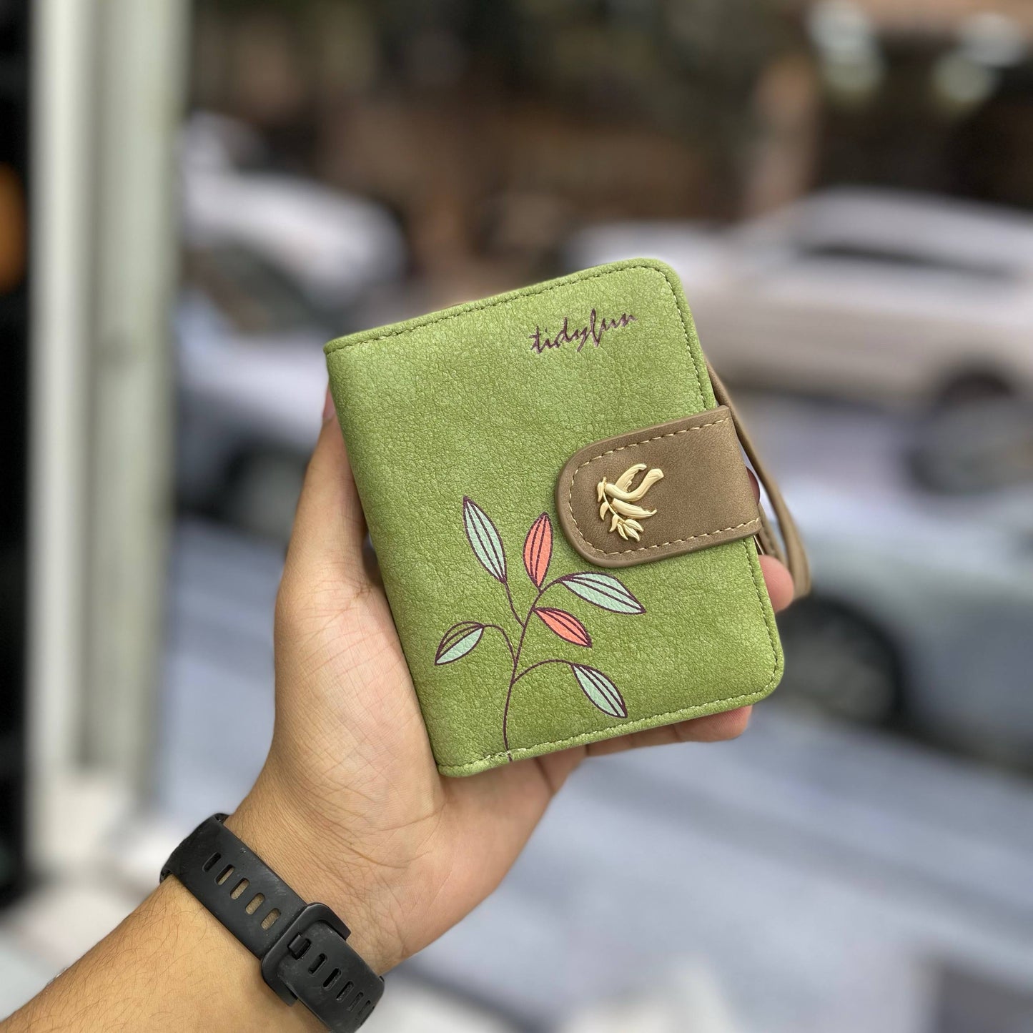 ✨ Product Title:
Tidyfun Floral Leaf Design Wallet – Soft PU Leather, Compact & Stylish for Everyday Use