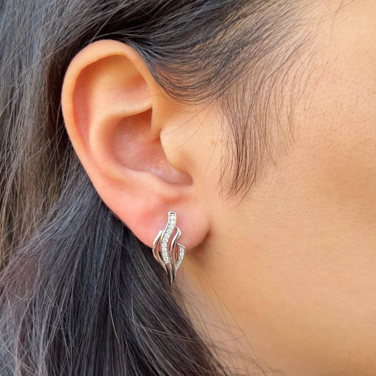 Product Name

Gold-Plated Chinese Stud Earrings – Pair