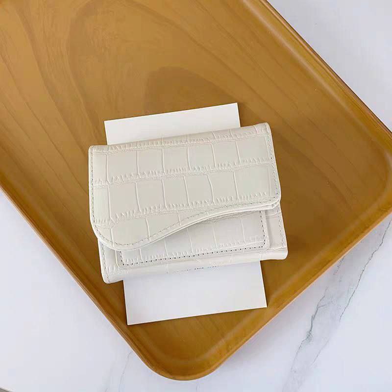 Product Name:
Crocodile Pattern Mini Leather Wallet