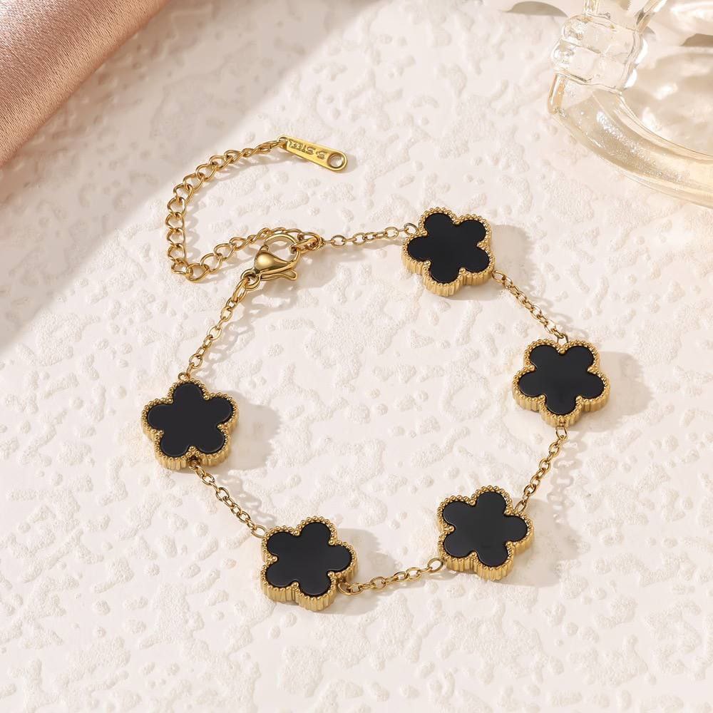 Product Name:
Five-Petal Flower Bracelet – Pure 316L Stainless Steel