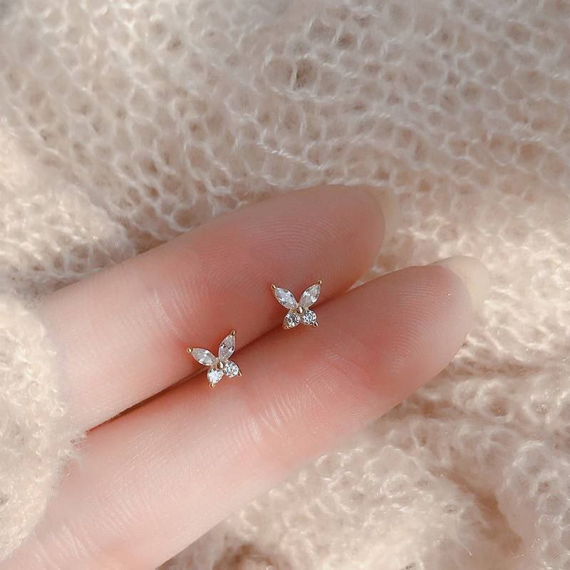 🦋 Shine bright with these tiny butterflies of elegance!