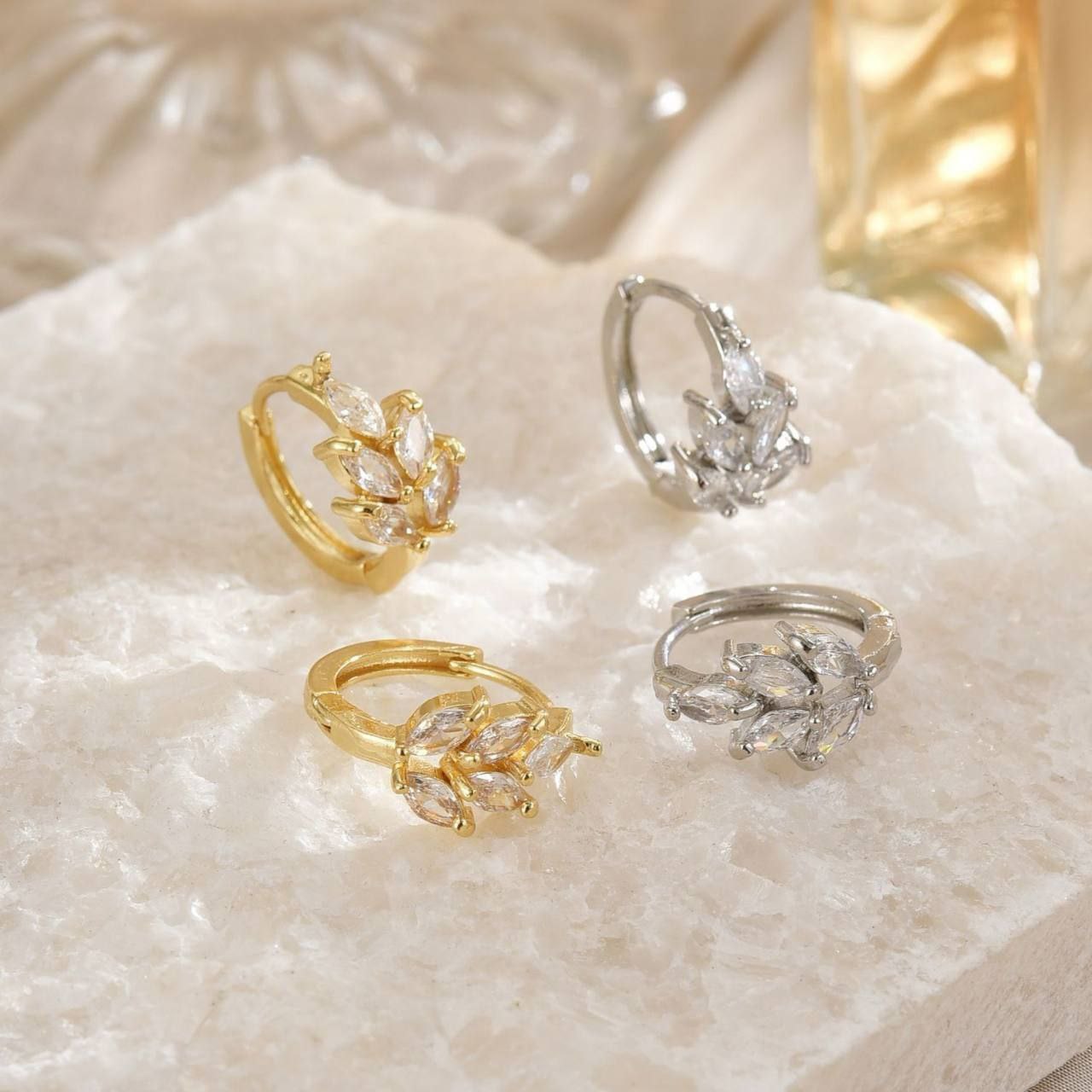 🔸 Product Name 

Stainless Steel 316 Bar Stud Piercing – Colored Zircon Stones (10 mm)