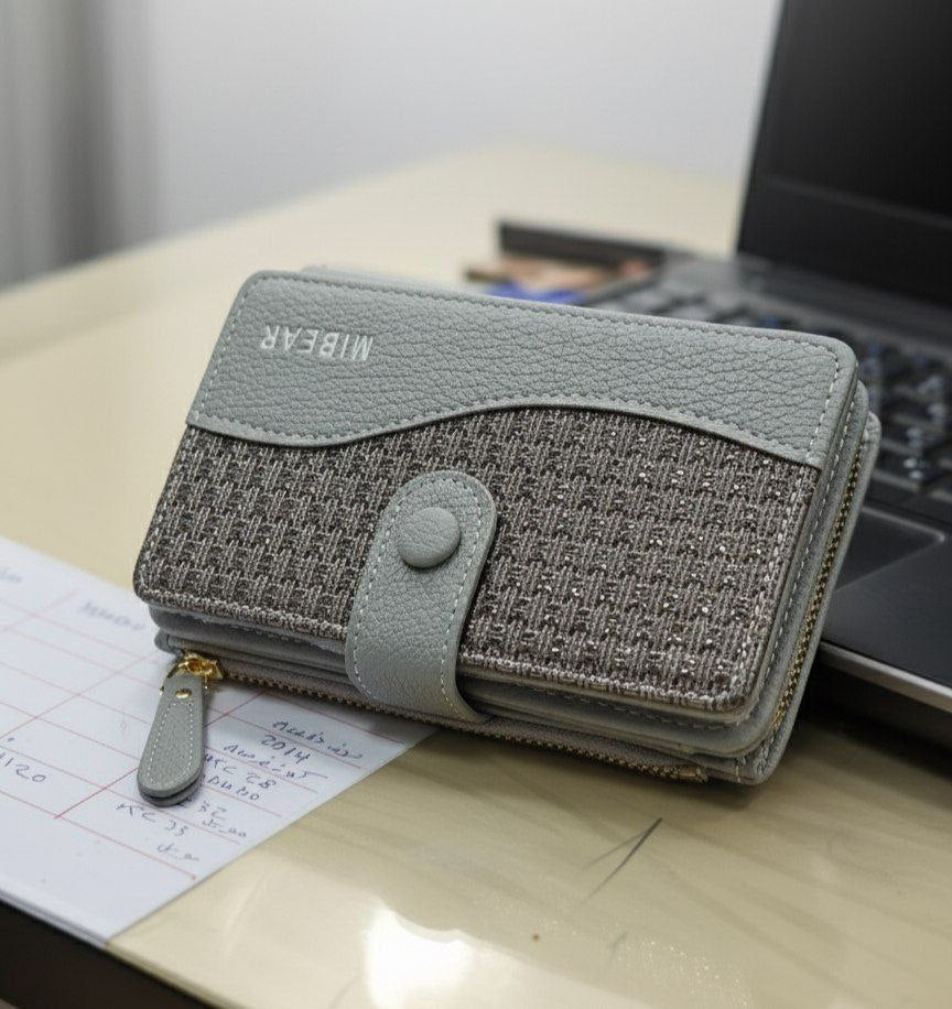 Product Name:
Medium-Size Premium Leather Wallet