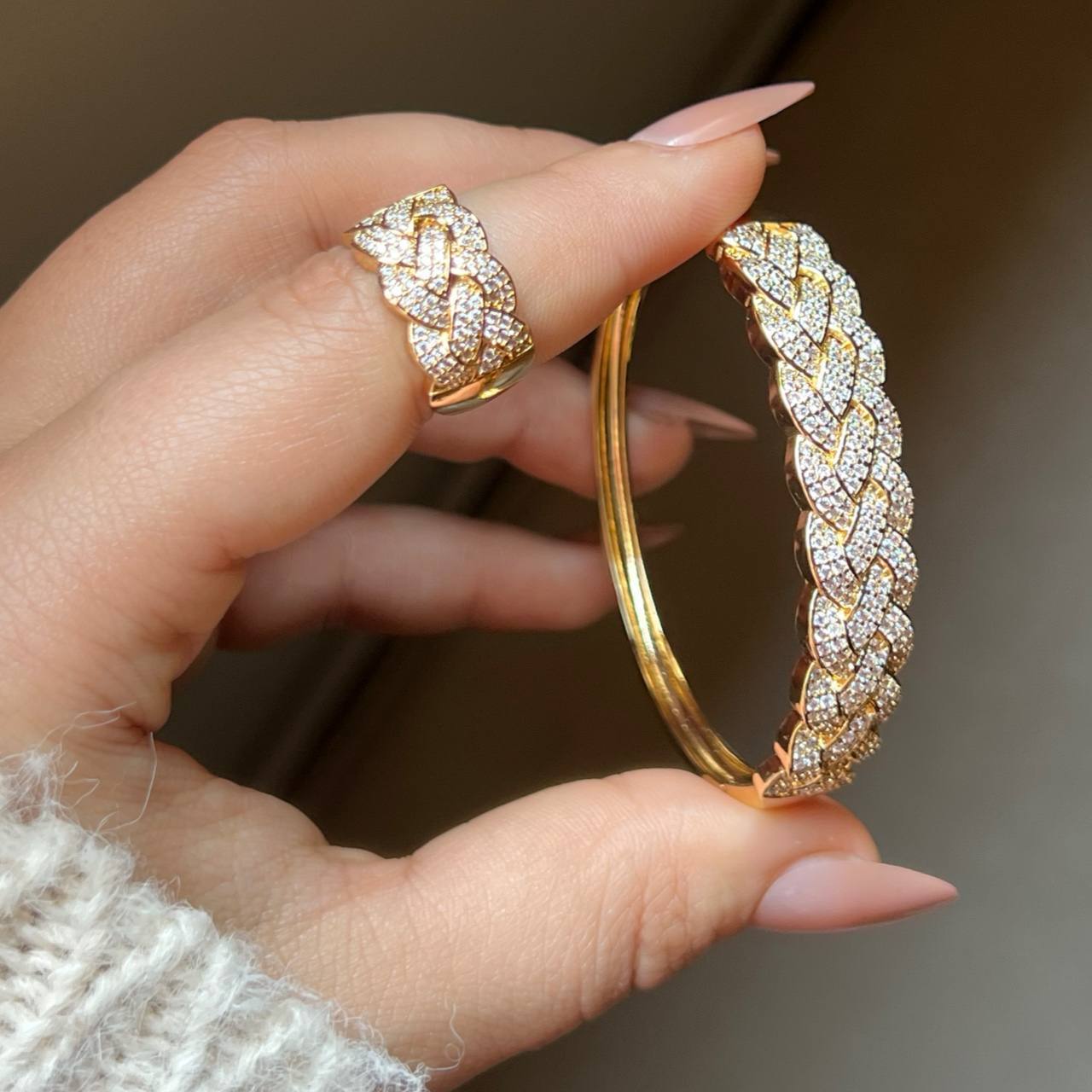Product Title:
Luxury Gold Braided Ring and Bracelet Set with Cubic Zirconia