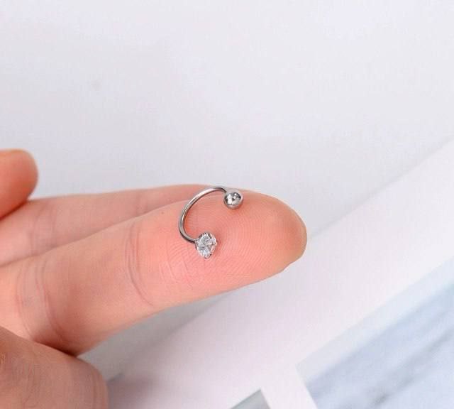Product Name

Pure Stainless Steel Zircon Stud Piercing – Single Piece (Suitable for Lips & Nose)