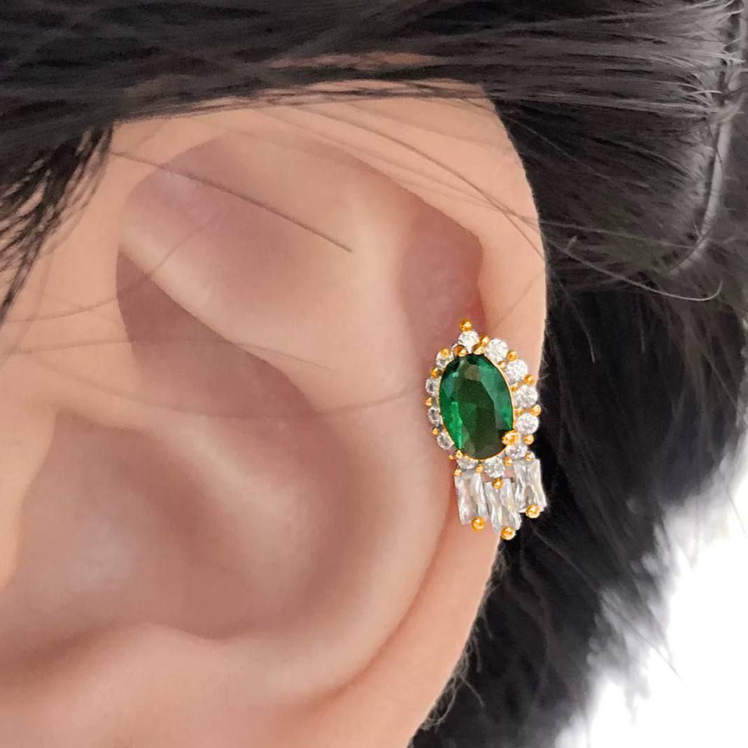 Luxury Green Emerald Stud Earring with Sparkling Zircon Touches 💎✨