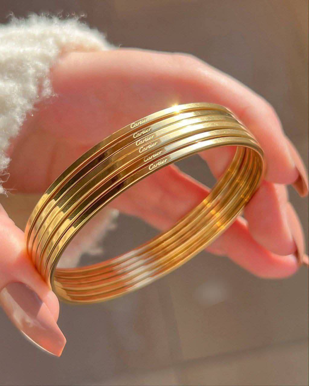 Product Name

🔥 Hot Deal – Pure 316 Stainless Steel Cartier-Stamped Bangle Set (6 Pieces, 2.5 mm)