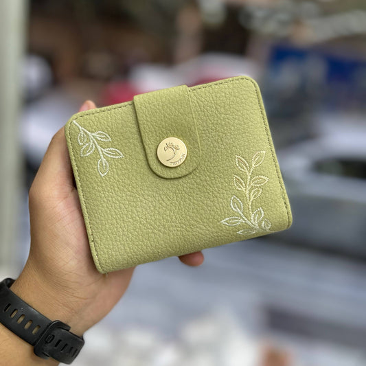 ✨ Product Title:
Elegant Embroidered Leaf Pattern Wallet – Soft PU Leather, Compact & Stylish
