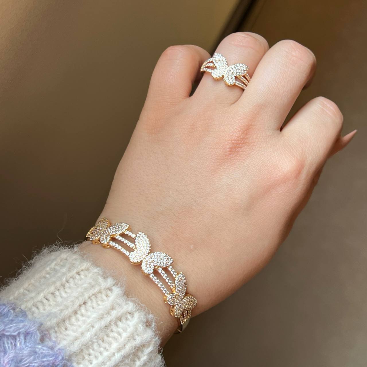 Product Title:
Gold Plated Bracelet and Ring Set with Zircon Stones – Adjustable Ring