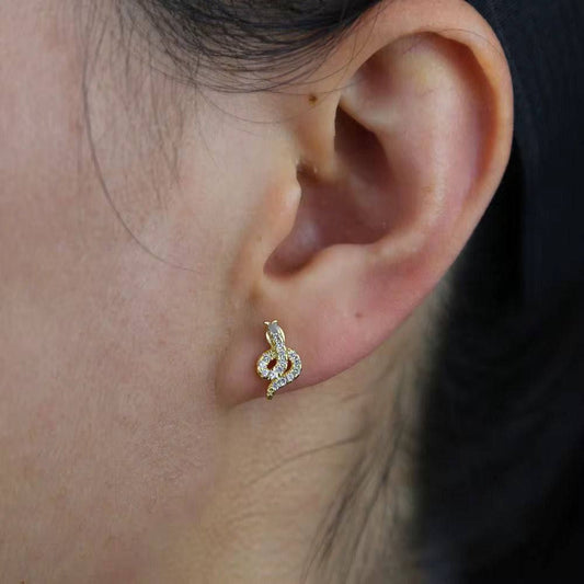 ✨ Sparkling Snake Stud Earring – Elegant & Modern Design 🐍