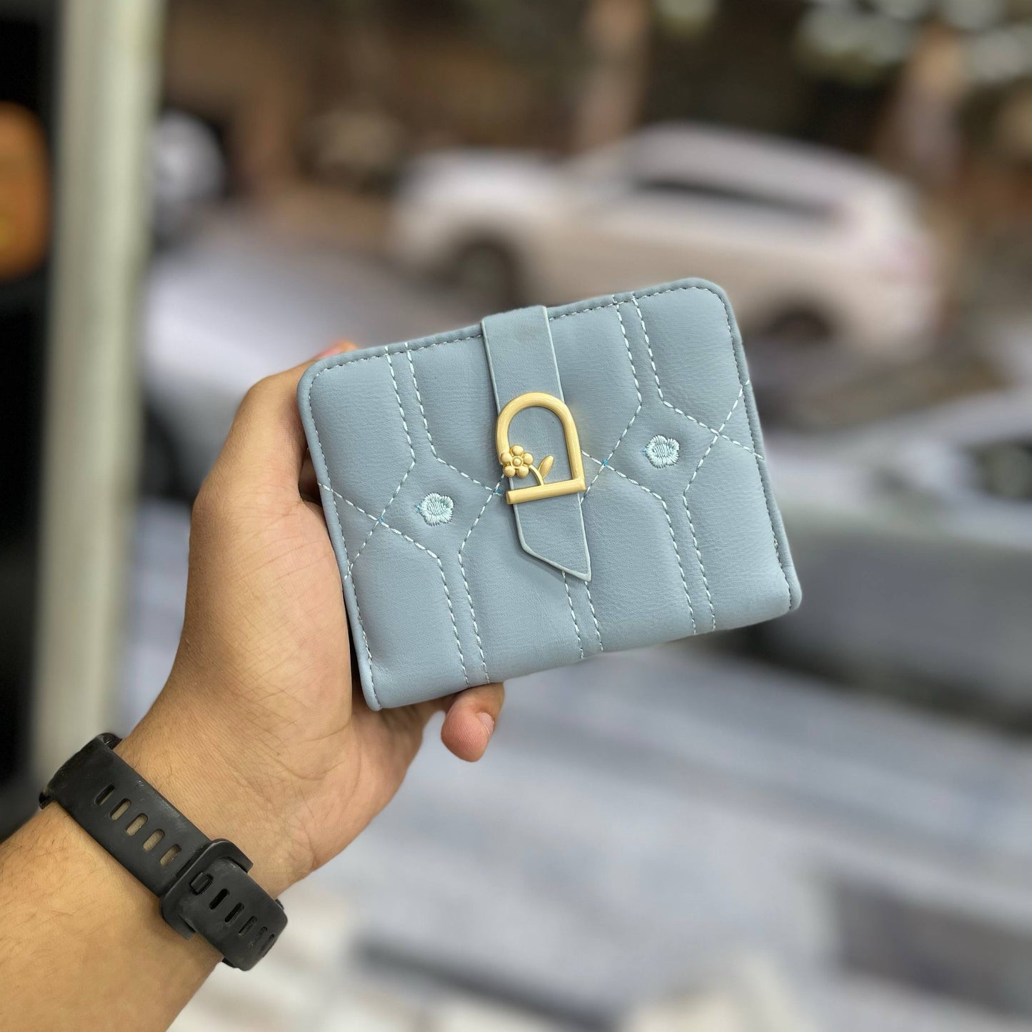 Product Name:

Elegant Quilted Leather Wallet with Gold Buckle