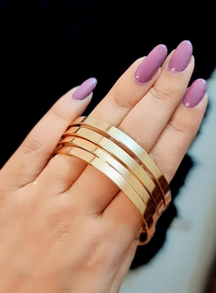 Product Name:
Mirror-Style Chinese Gold Bangle Set – Size 60 (Equivalent to Gold Size 19)