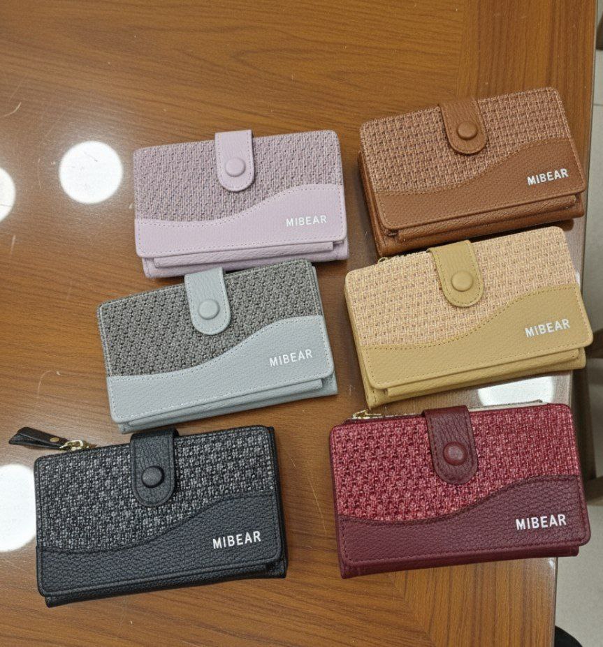 Product Name:
Medium-Size Premium Leather Wallet