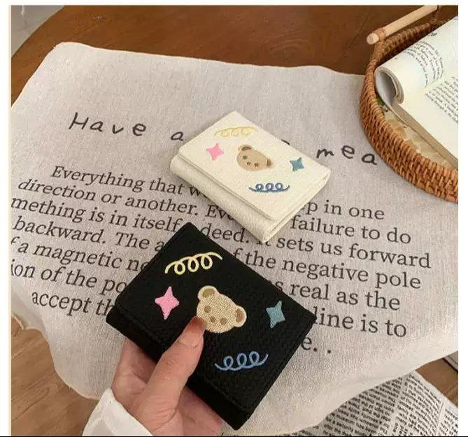 Chic Minimalist Women’s Wallet