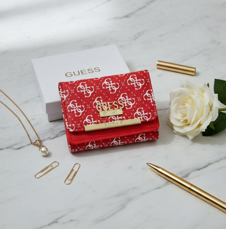 Product Name:

Imported GUESS Wallet with Gift Box