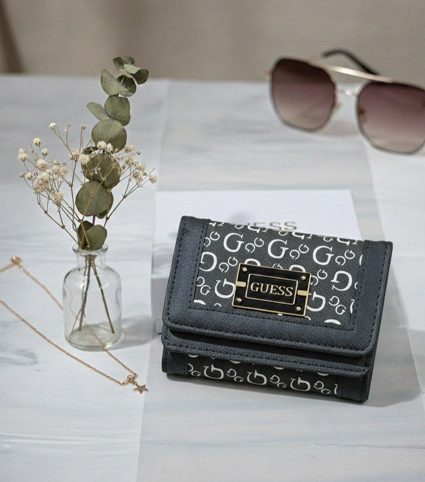 Product Name:
Imported GUESS Wallet with Gift Box