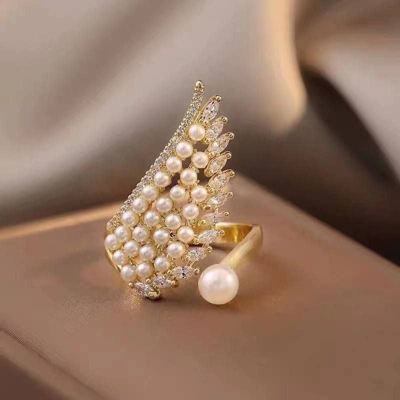 Product Name:
Premium Gold Plated Zircon Ring – Adjustable Free Size