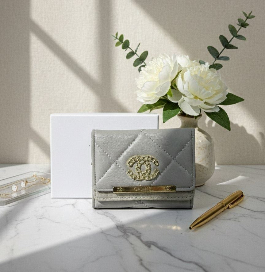 Product Name:
Imported CHANEL Wallet with Gift Box