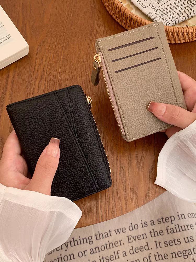 Everyday Elegance in Your Hand ✨